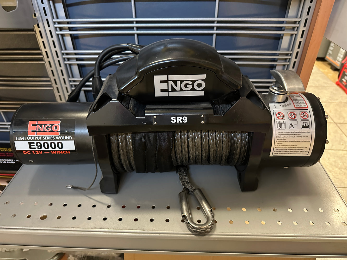 Engo Winch 9000lb synthetic rope